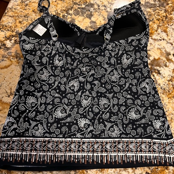 Coco Reef tankini top size 34D - Picture 2 of 4